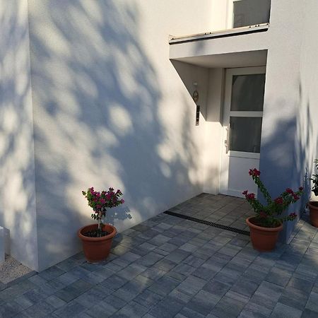 B & R Summer Breeze Apartments 宁 外观 照片