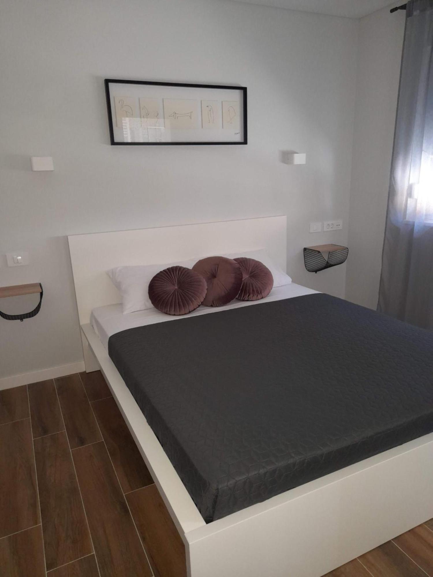 B & R Summer Breeze Apartments 宁 外观 照片