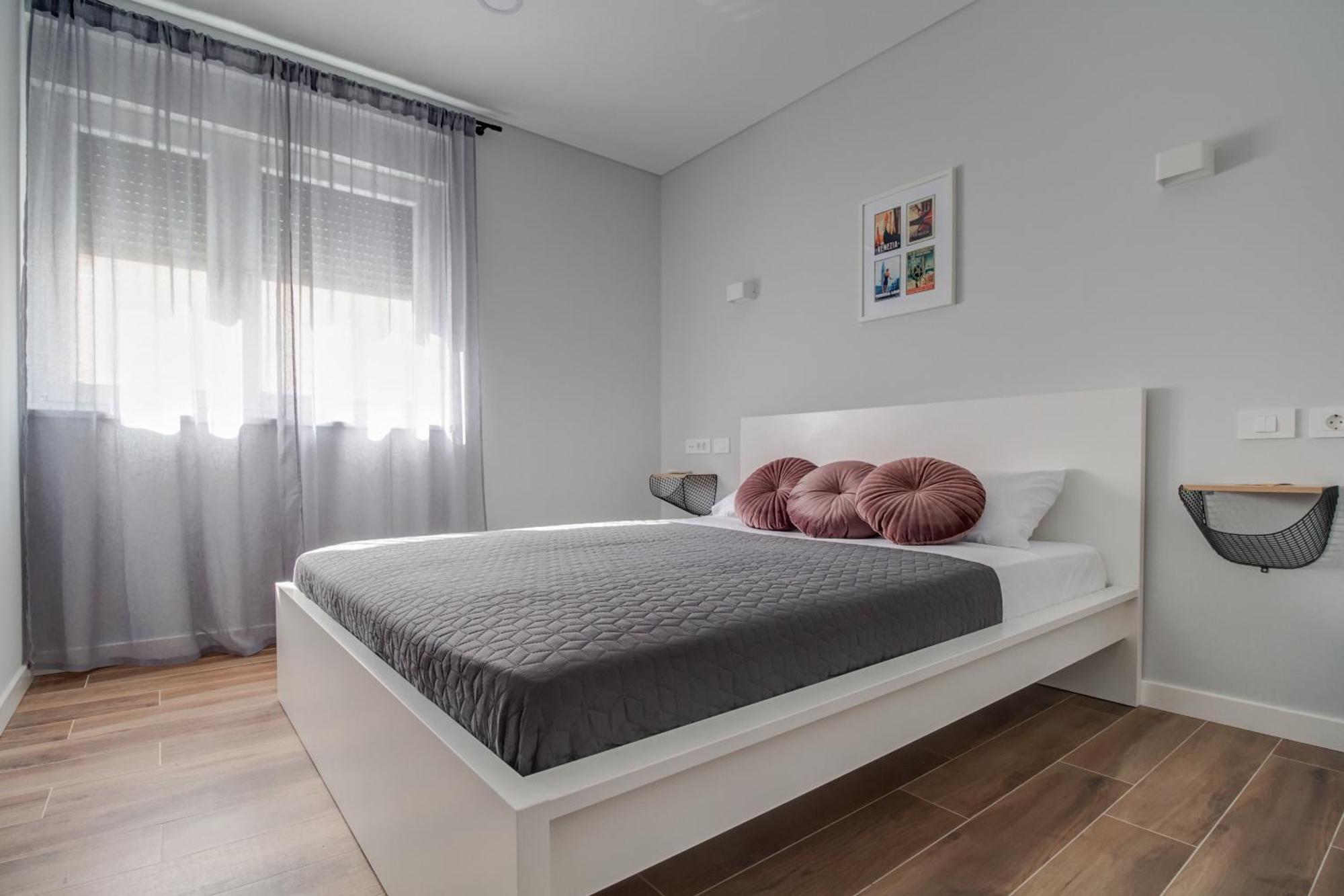 B & R Summer Breeze Apartments 宁 外观 照片